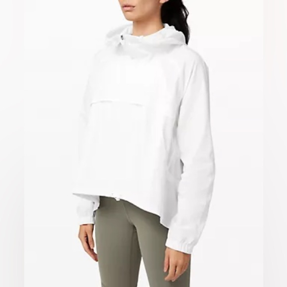 Seek Vistas half zip jacket in white from lululemon!